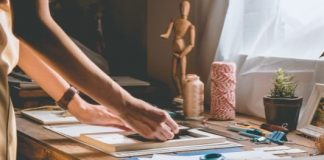 How to make money from a side hustle